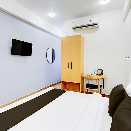 מלון Super Townhouse טירופאטי מראה חיצוני תמונה