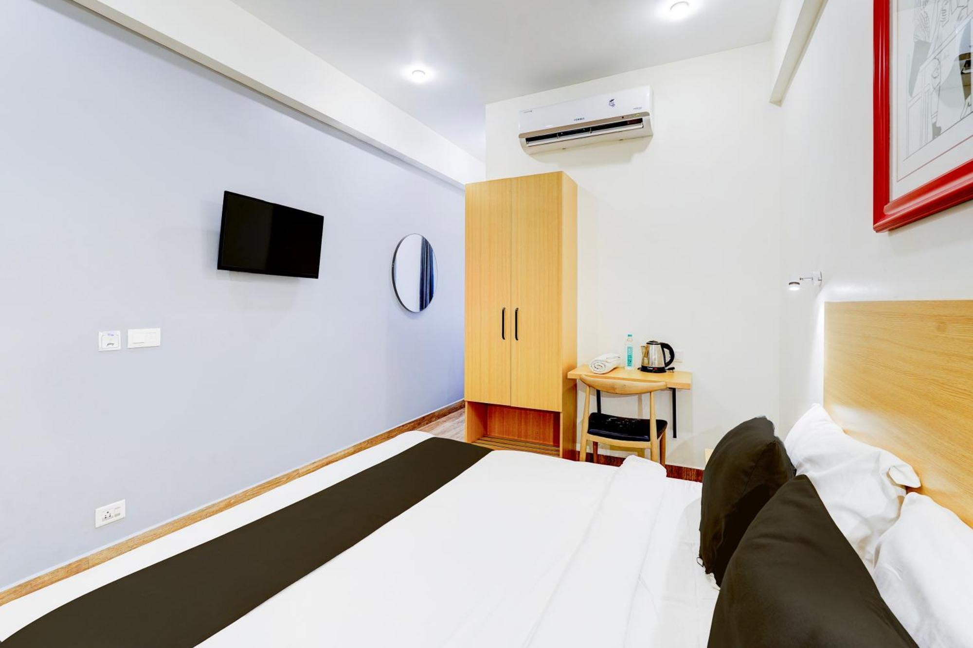מלון Super Townhouse טירופאטי מראה חיצוני תמונה