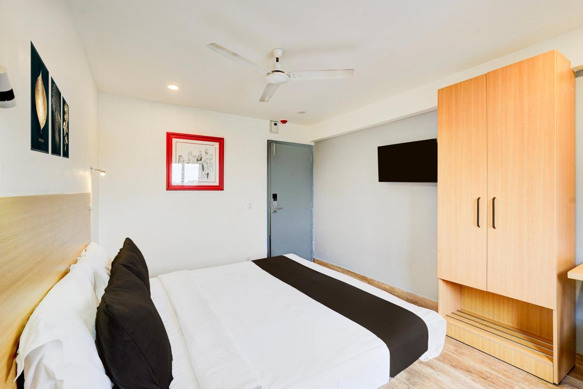 מלון Super Townhouse טירופאטי מראה חיצוני תמונה