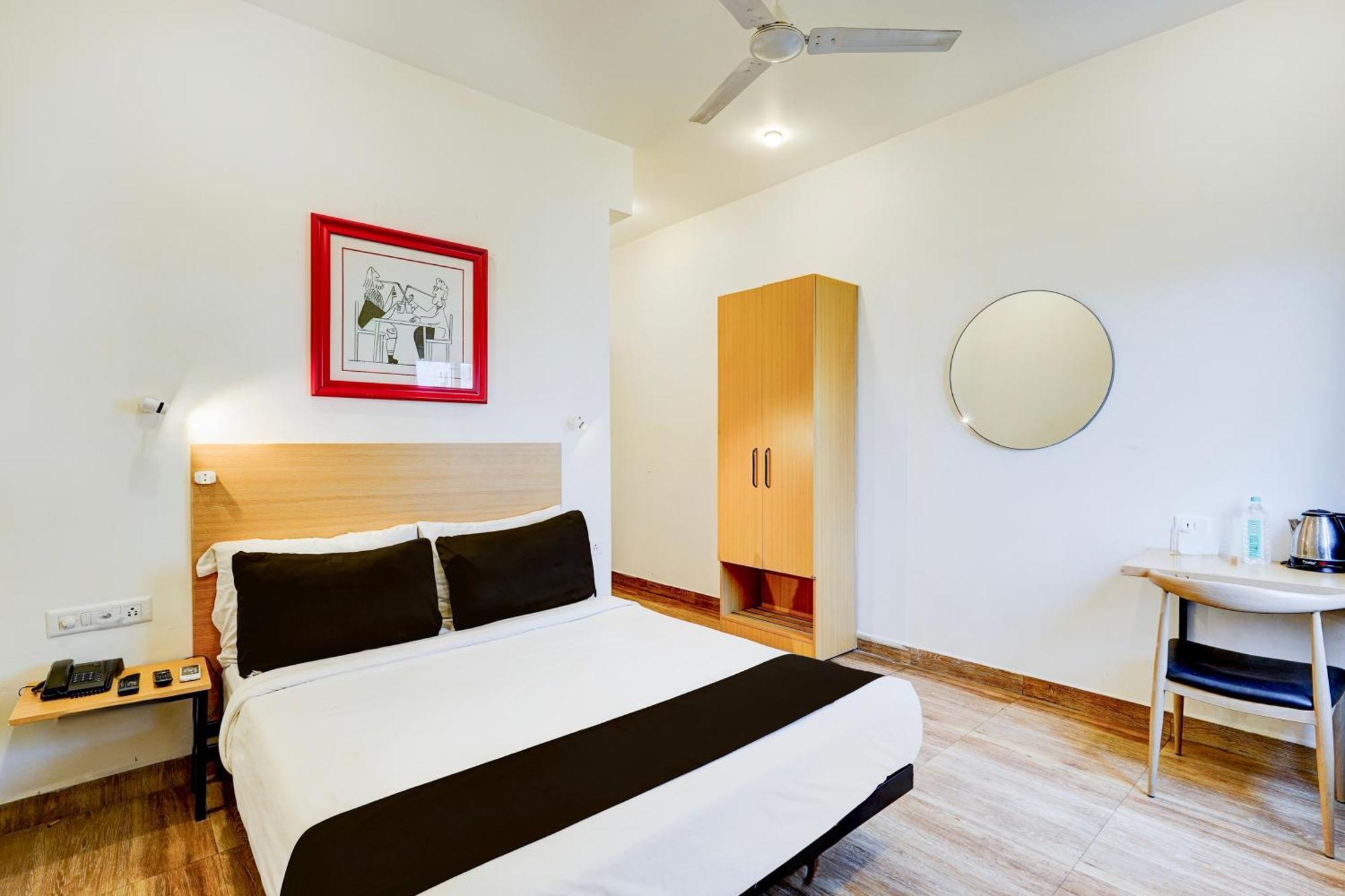 מלון Super Townhouse טירופאטי מראה חיצוני תמונה